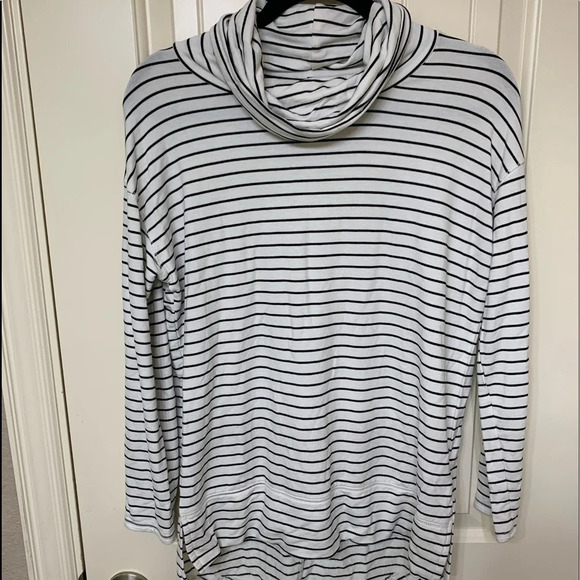 Liz Claiborne striped weekender - Picture 1 of 3